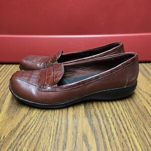 Women's Clarks Alligator Loafers.